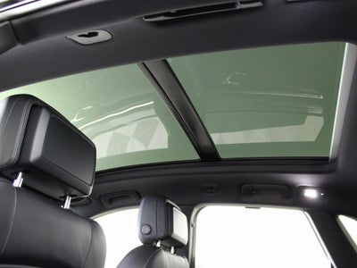 2025 Porsche Macan T