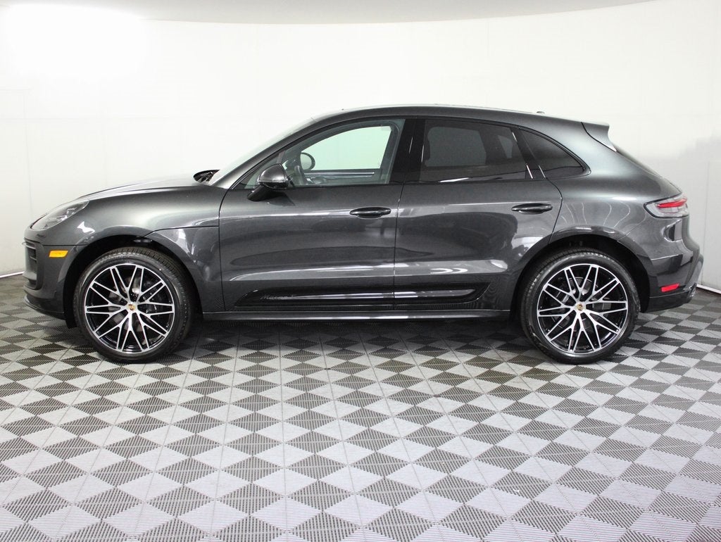 2025 Porsche Macan T