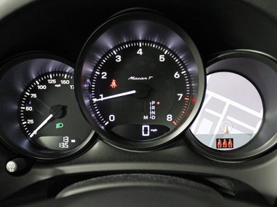 2025 Porsche Macan T