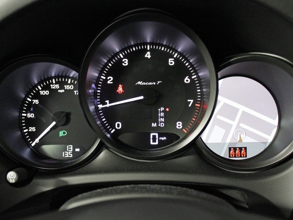 2025 Porsche Macan T