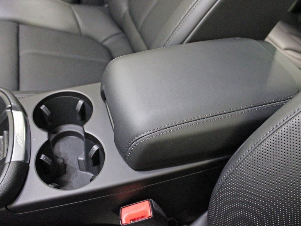 2025 Porsche Macan T