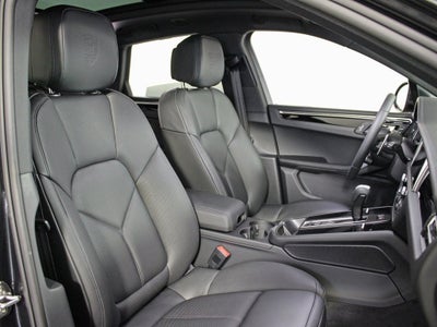 2025 Porsche Macan T