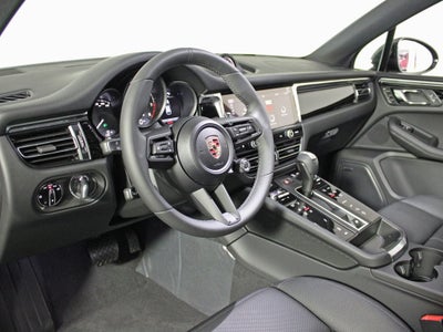 2025 Porsche Macan T