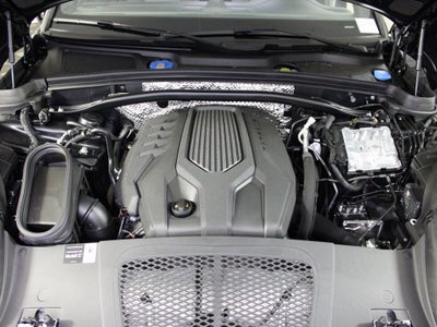 2025 Porsche Macan T