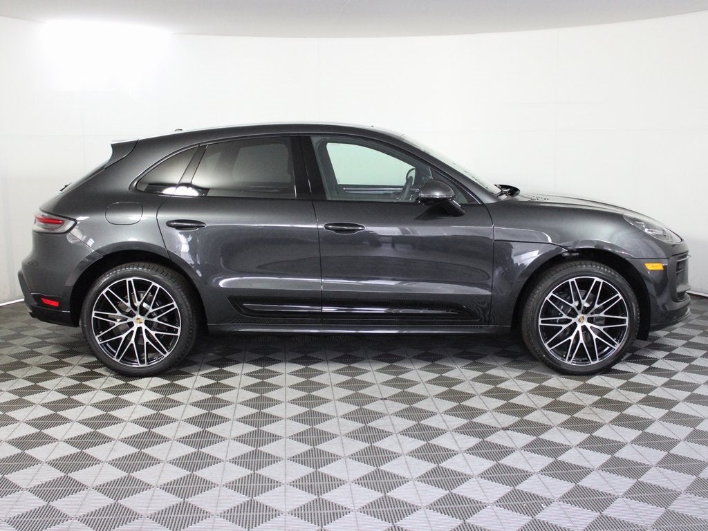 2025 Porsche Macan T