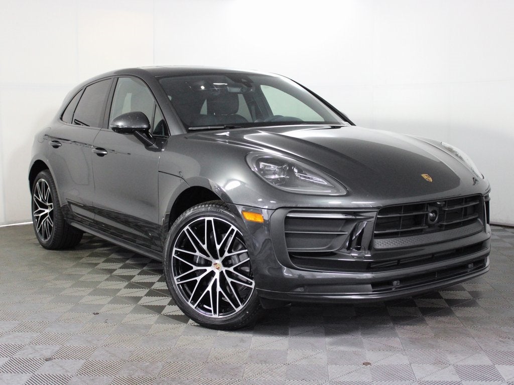 2025 Porsche Macan T