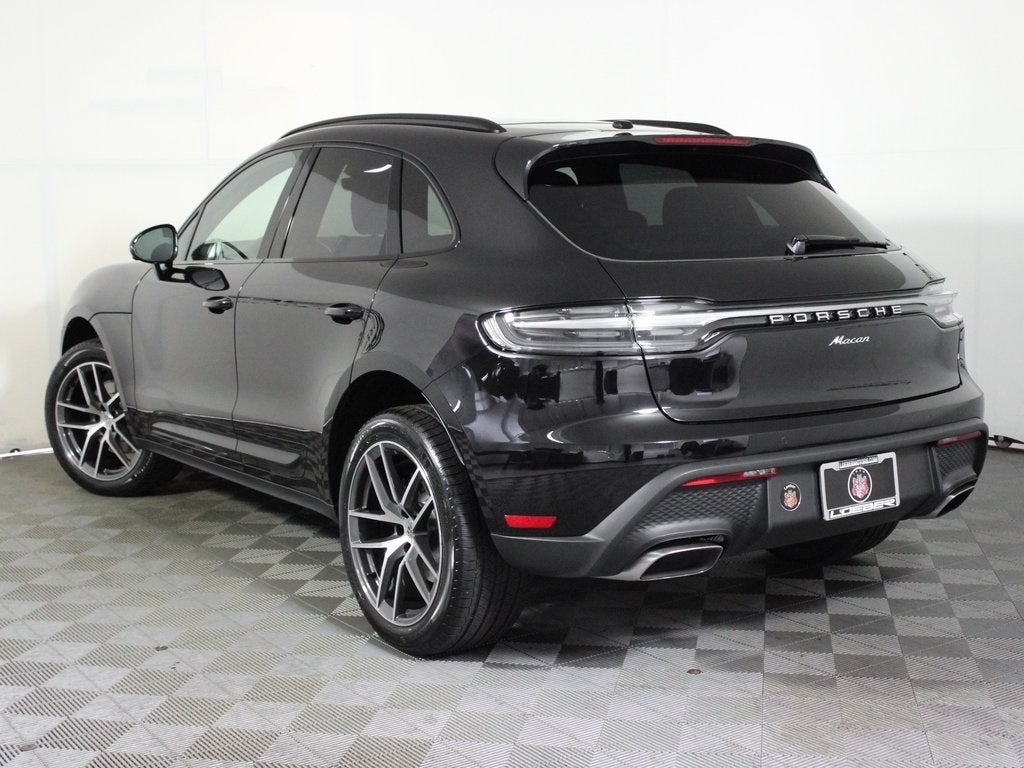 2026 Porsche Macan Base