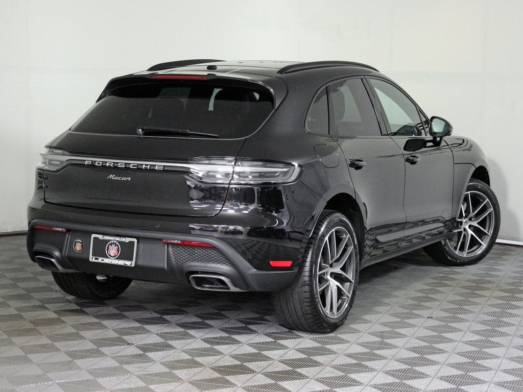 2026 Porsche Macan Base