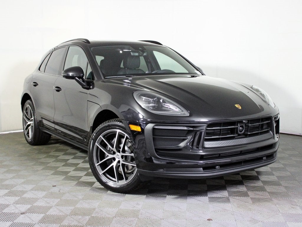 2026 Porsche Macan Base