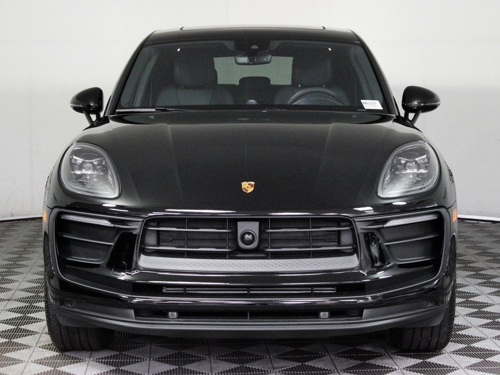 2026 Porsche Macan Base