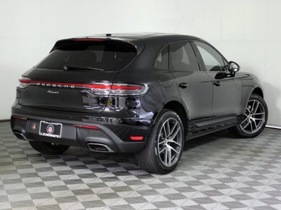 2026 Porsche Macan Base