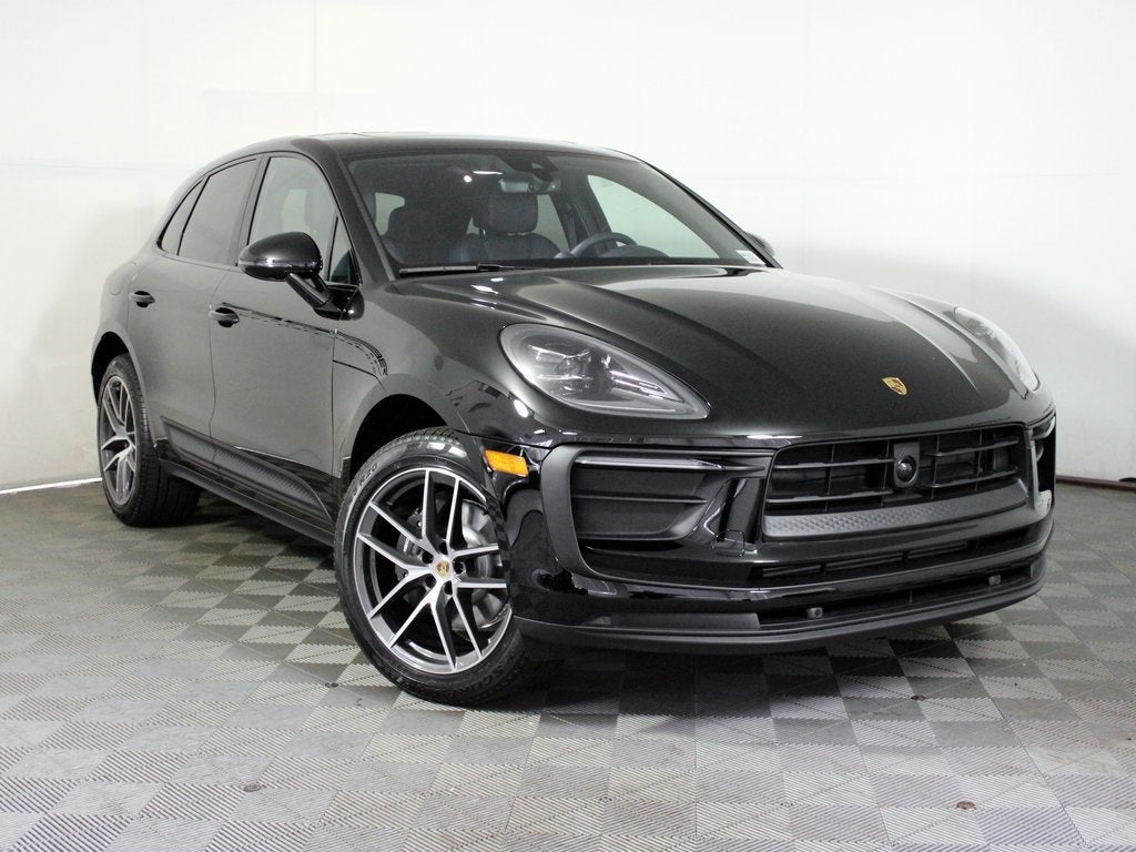 2026 Porsche Macan Base