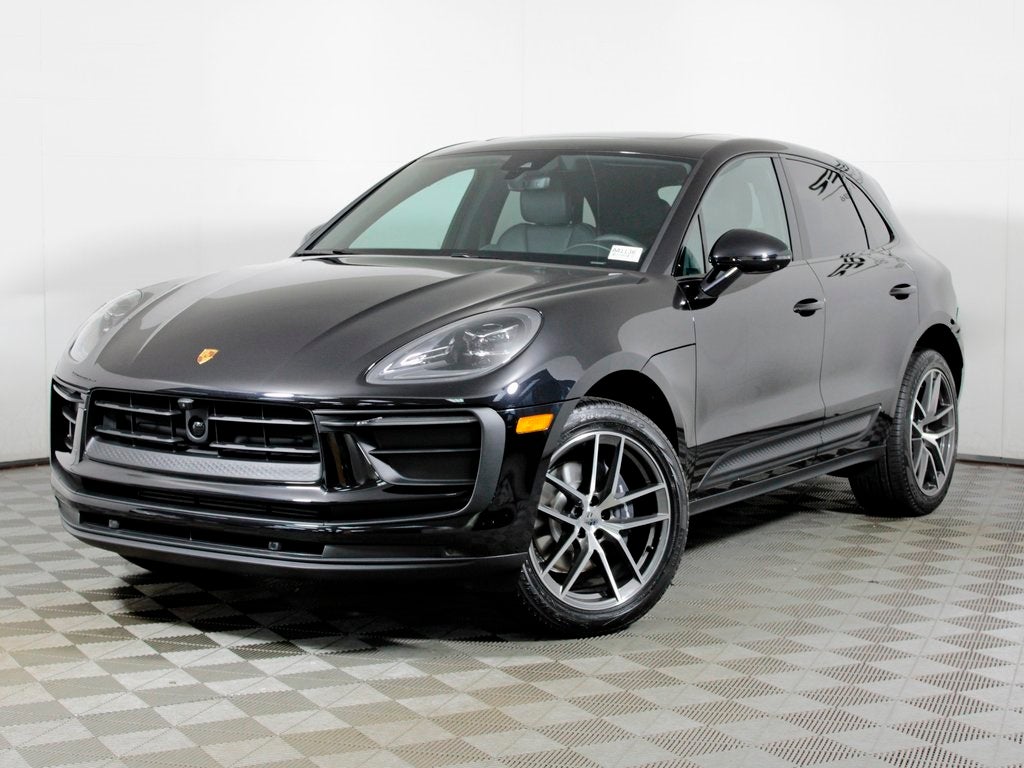 2026 Porsche Macan Base
