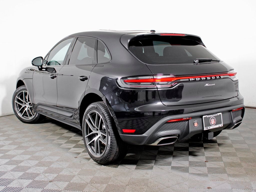 2026 Porsche Macan Base