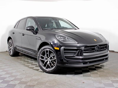 2026 Porsche Macan Base