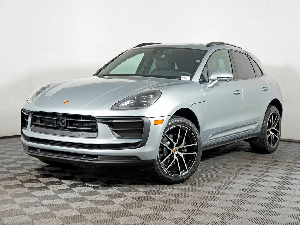2026 Porsche Macan Base