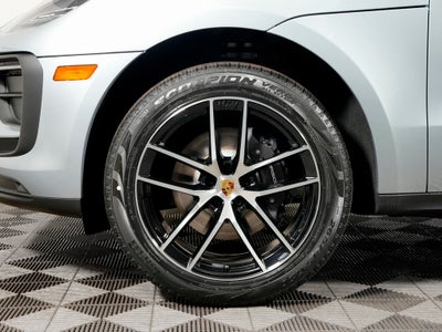 2026 Porsche Macan Base