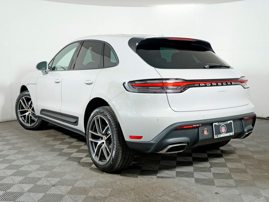 2026 Porsche Macan Base