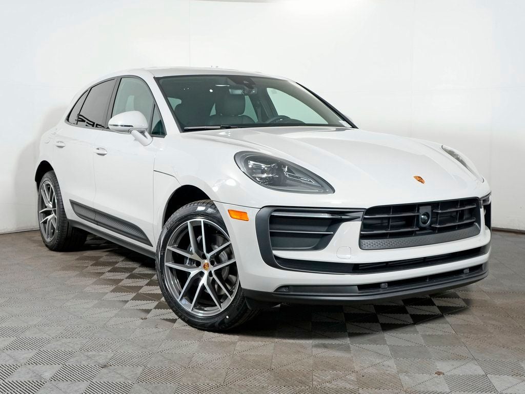2026 Porsche Macan Base