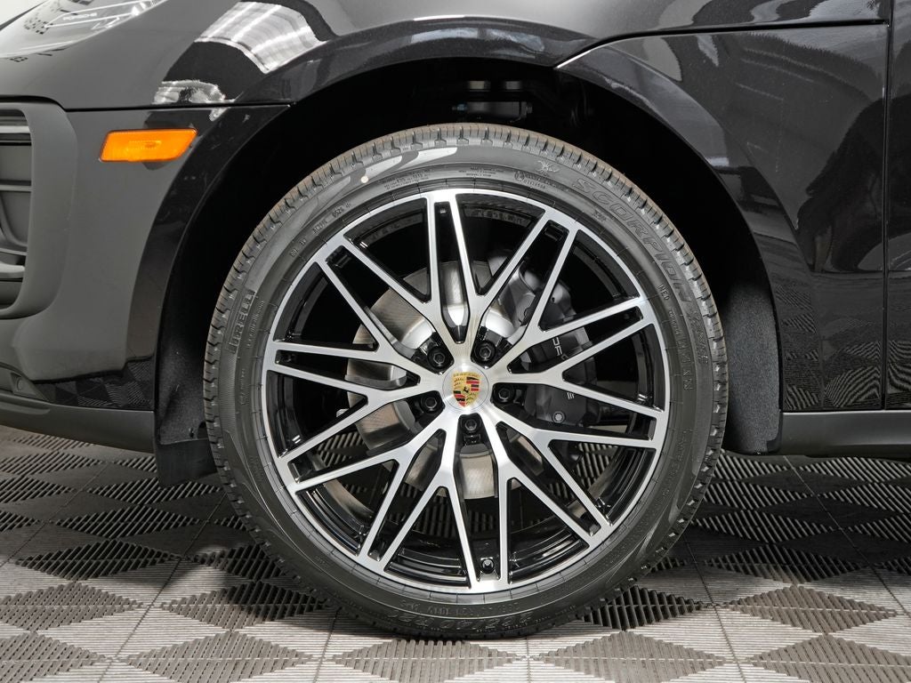 2026 Porsche Macan Base