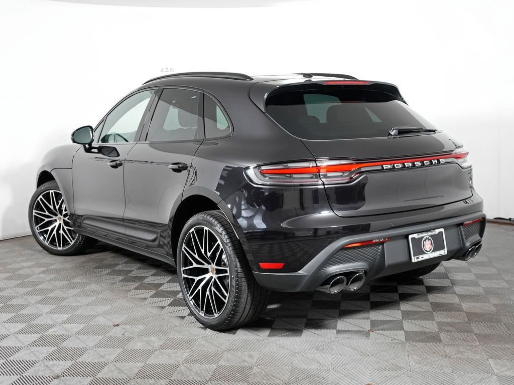 2026 Porsche Macan Base