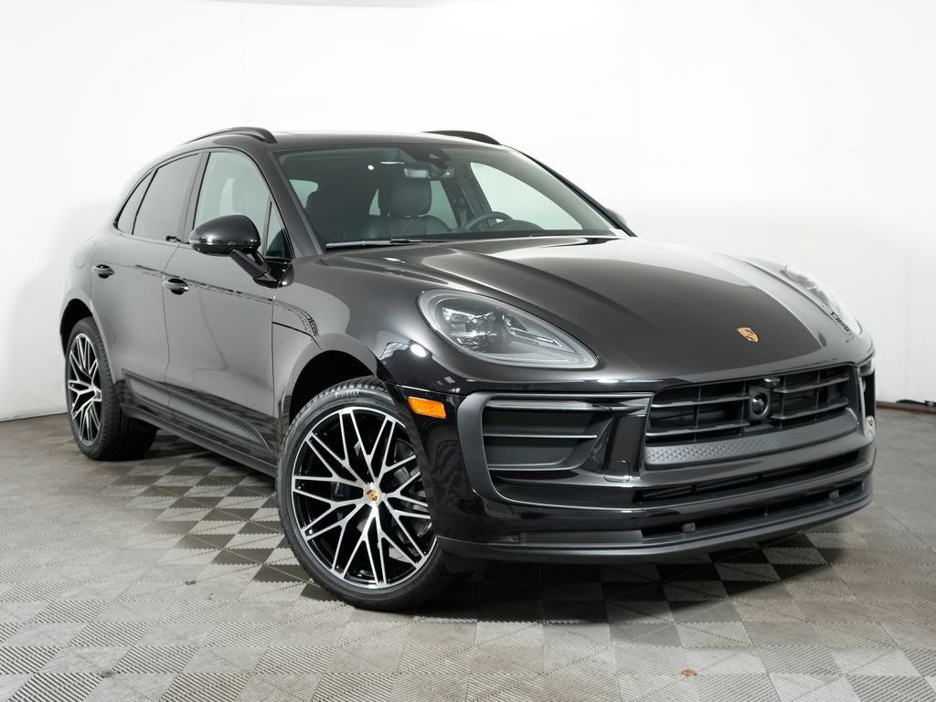 2026 Porsche Macan Base
