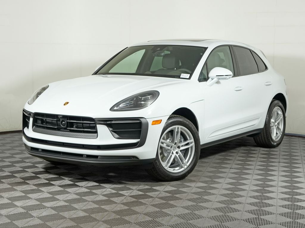 2026 Porsche Macan Base