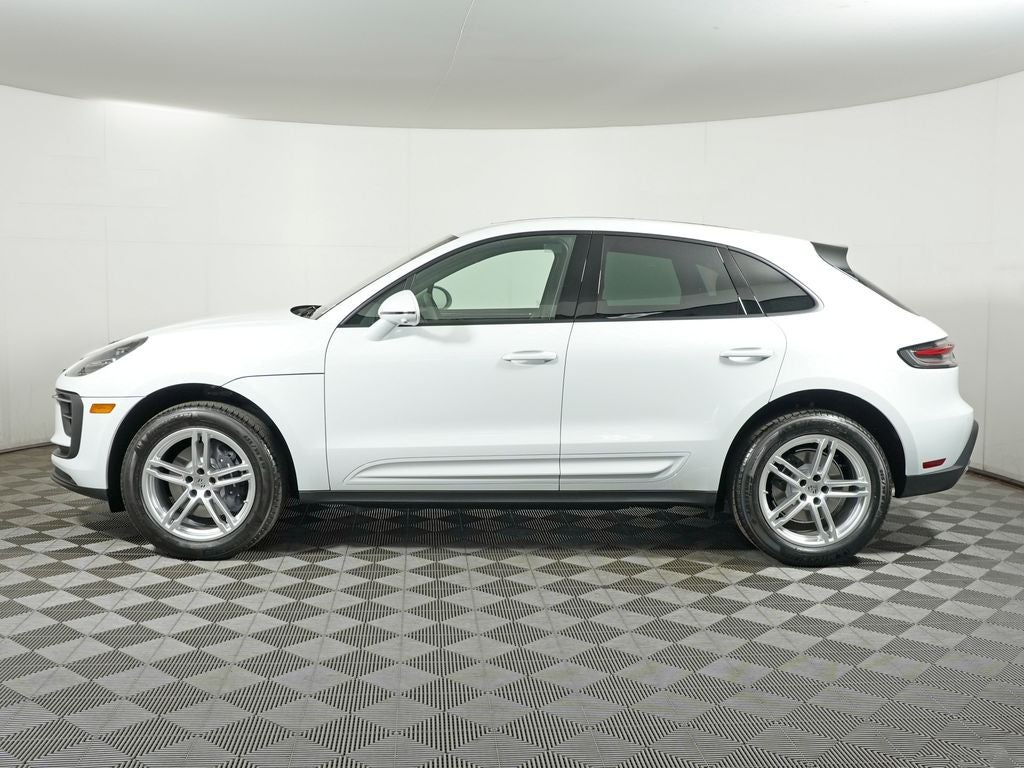 2026 Porsche Macan Base