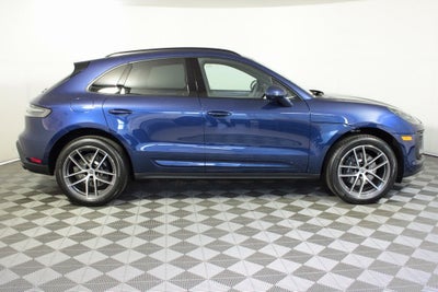 2025 Porsche Macan Base