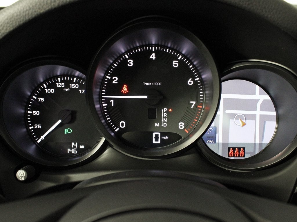 2025 Porsche Macan Base