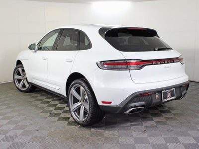 2025 Porsche Macan Base