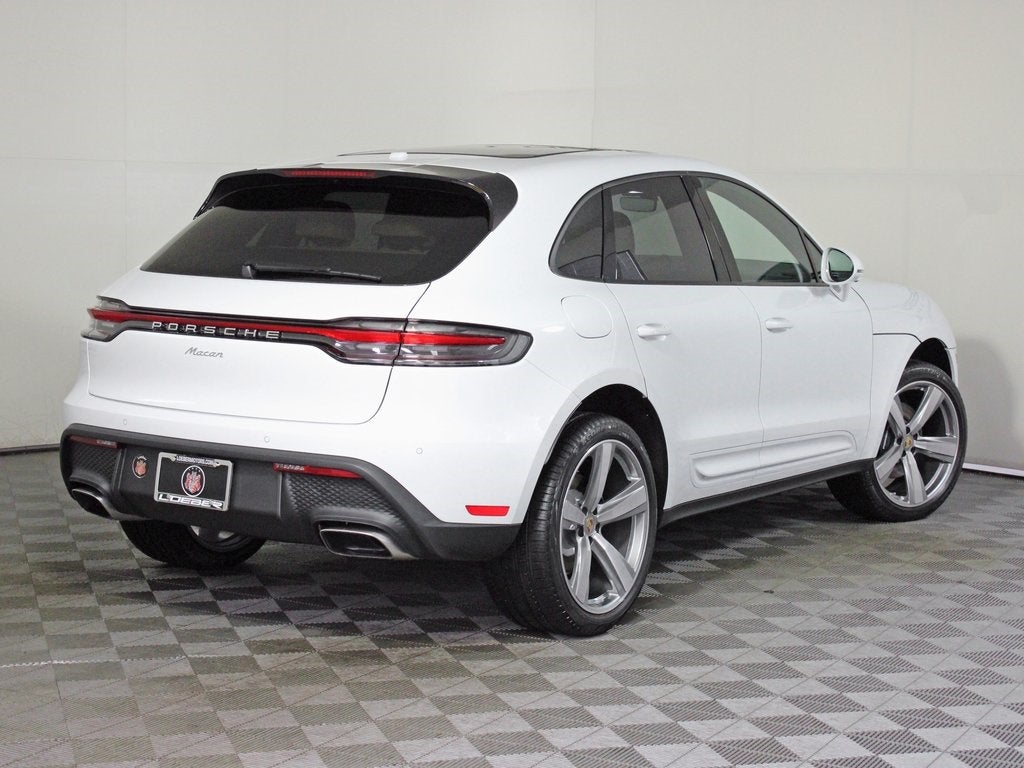 2025 Porsche Macan Base