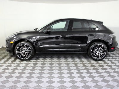 2025 Porsche Macan Base