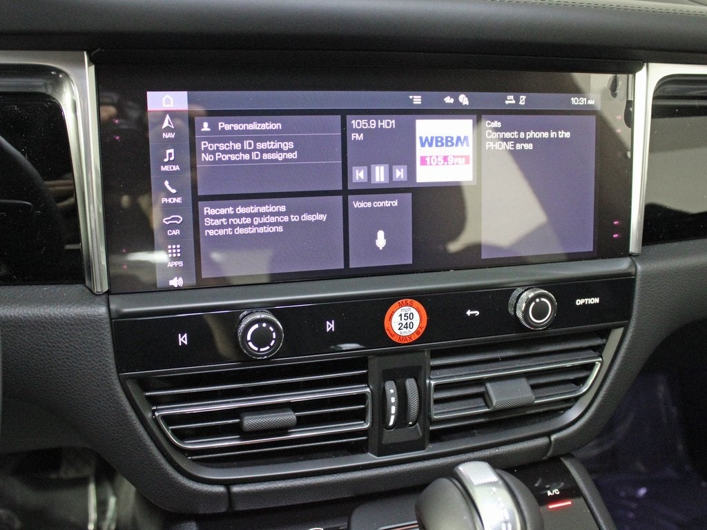 2025 Porsche Macan Base