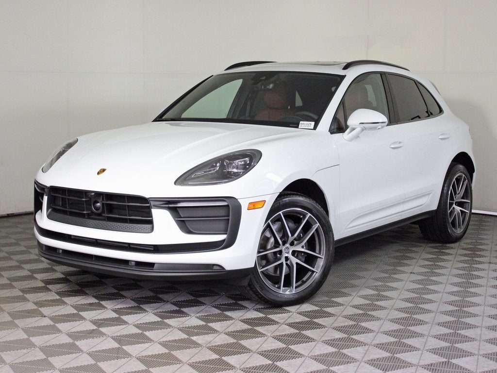 2026 Porsche Macan Base