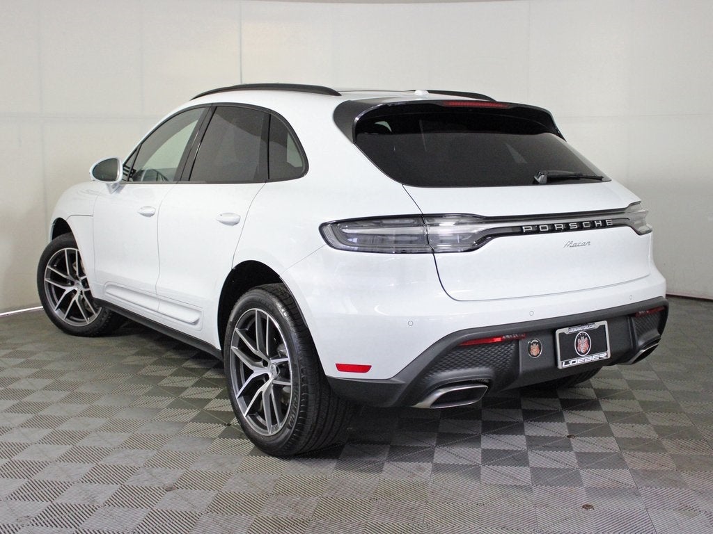 2026 Porsche Macan Base