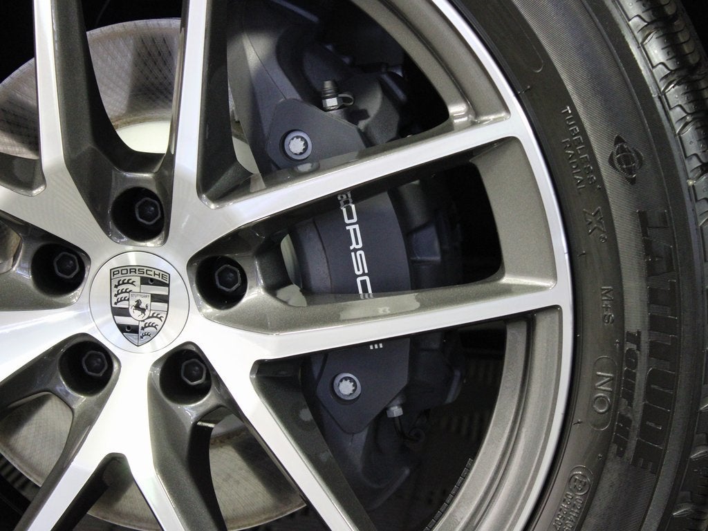 2026 Porsche Macan Base