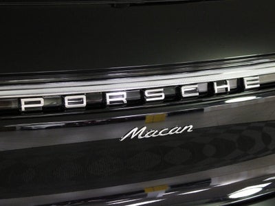 2026 Porsche Macan Base