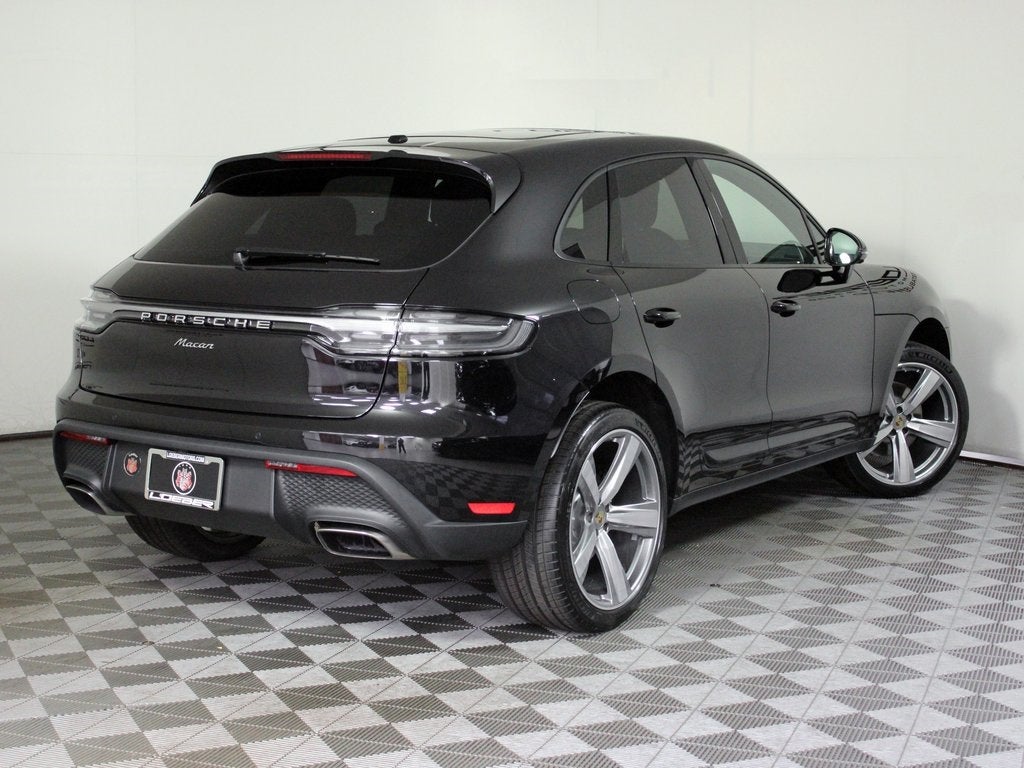 2026 Porsche Macan Base