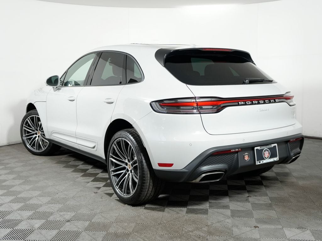 2026 Porsche Macan Base