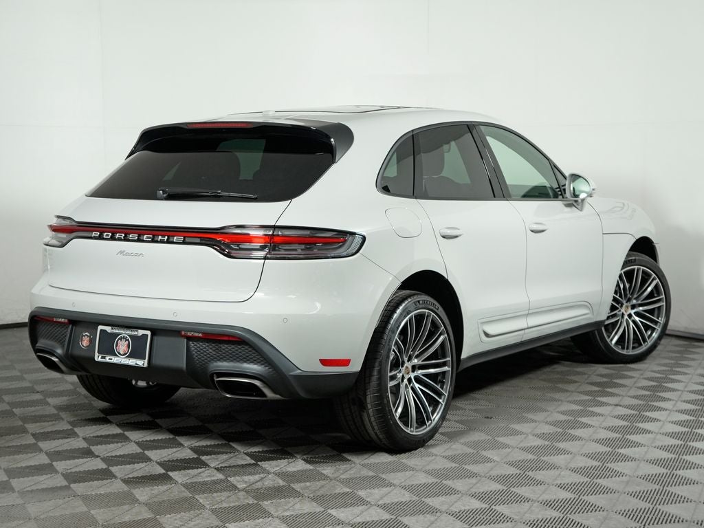 2026 Porsche Macan Base