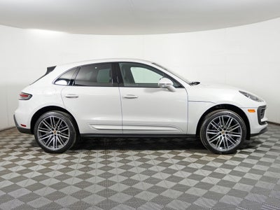 2026 Porsche Macan Base