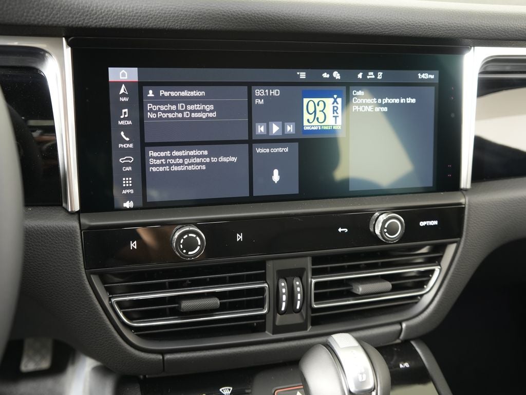 2026 Porsche Macan Base