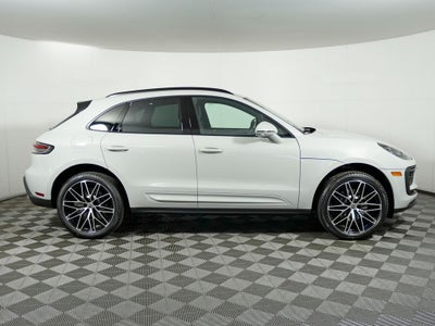 2026 Porsche Macan Base