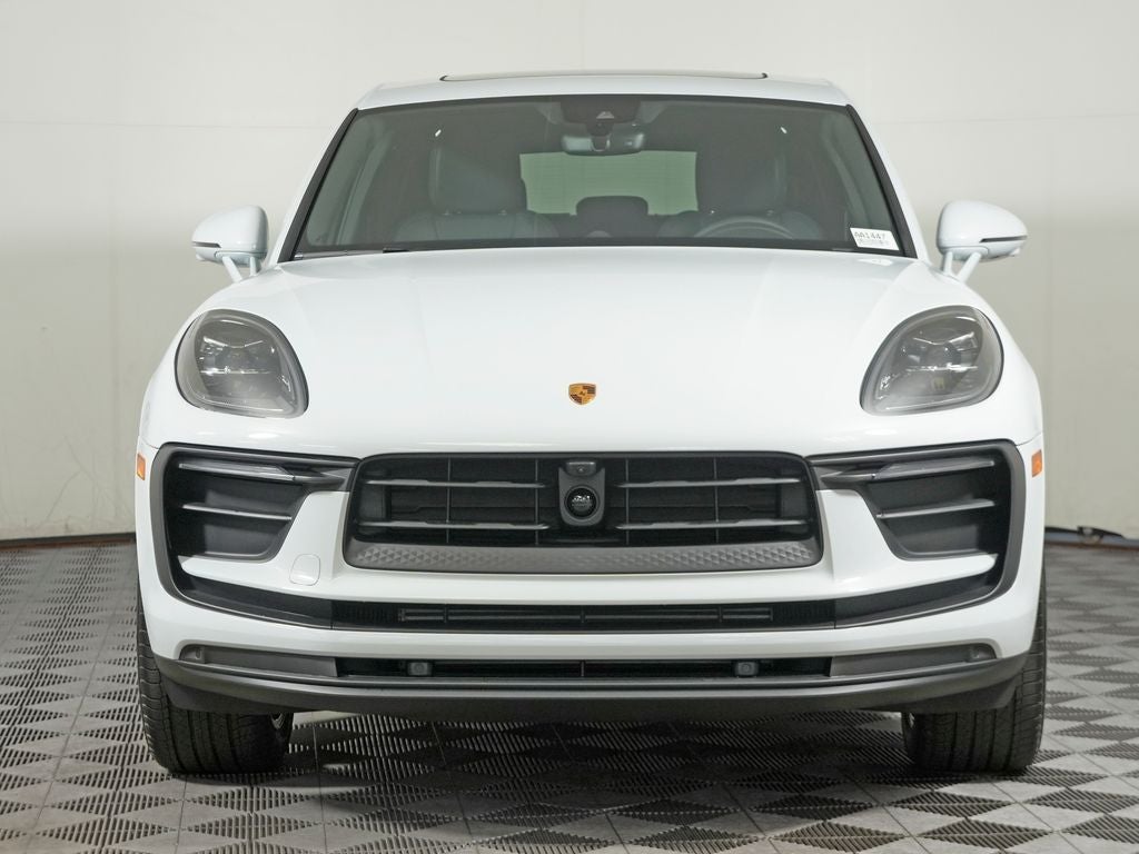 2026 Porsche Macan Base