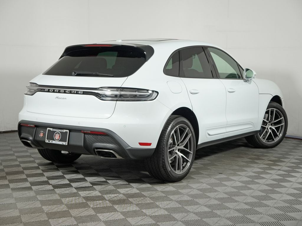 2026 Porsche Macan Base