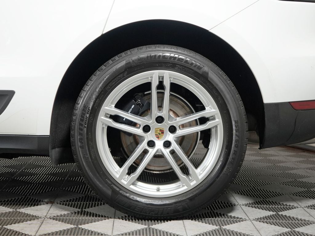 2021 Porsche Macan Base