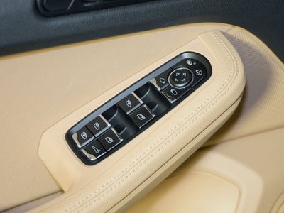 2021 Porsche Macan Base