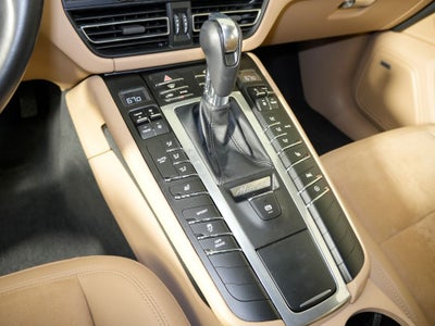 2021 Porsche Macan Base