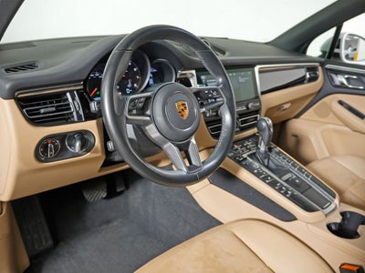 2021 Porsche Macan Base